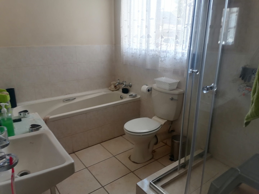 2 Bedroom Property for Sale in Uitsig Free State